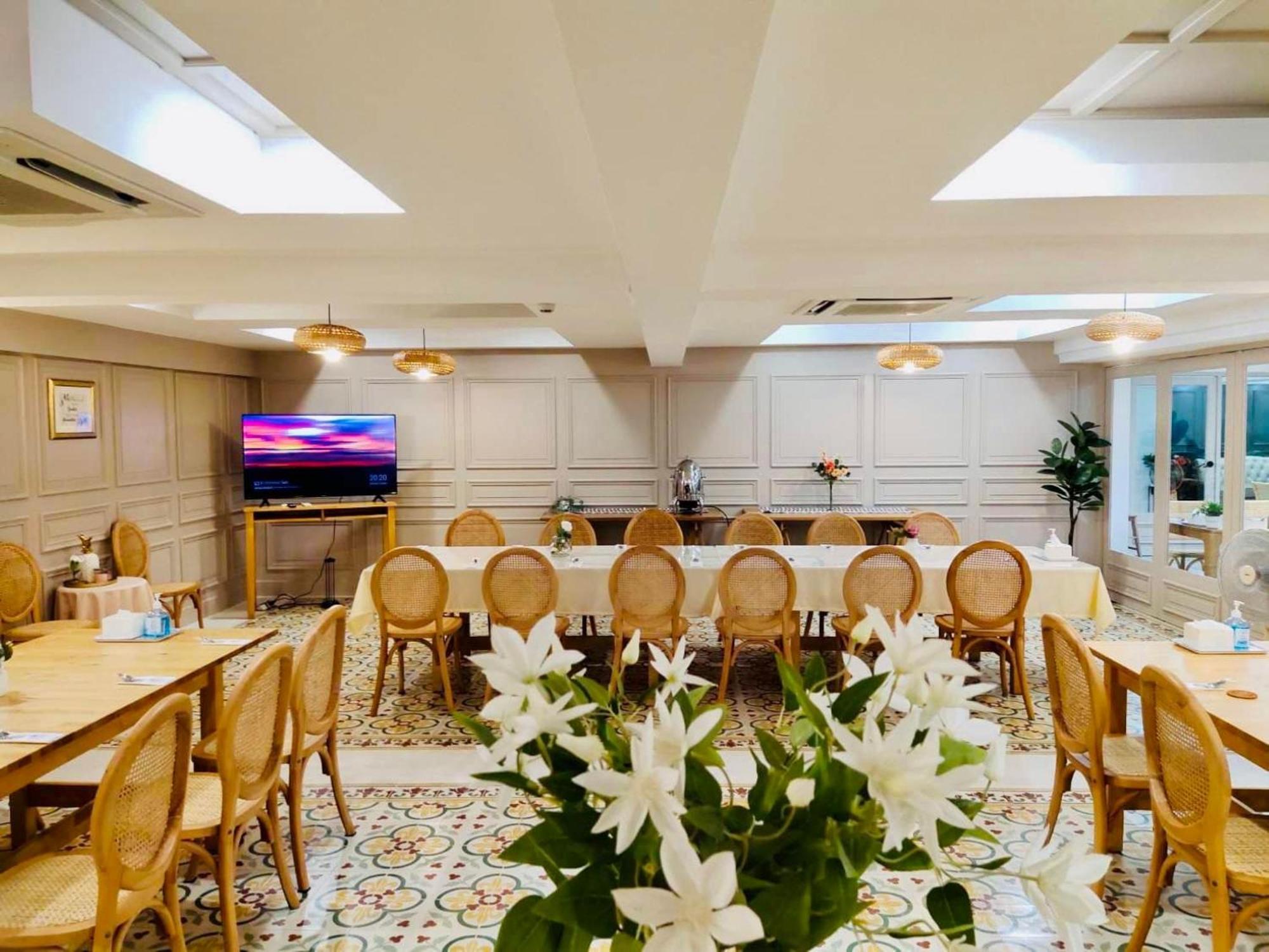 Regent Ramkhamhaeng 22 Hotel Bangkok Exterior photo
