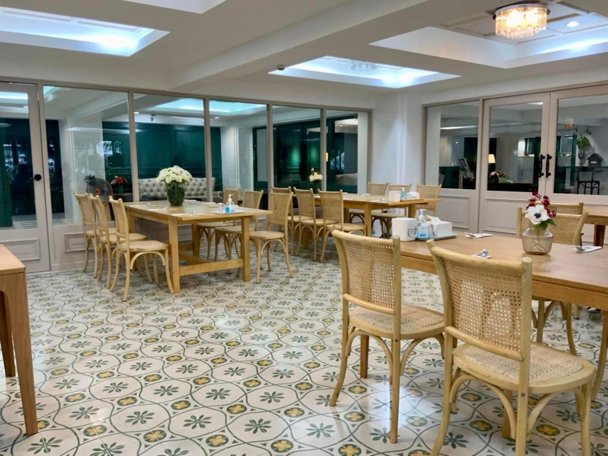 Regent Ramkhamhaeng 22 Hotel Bangkok Exterior photo