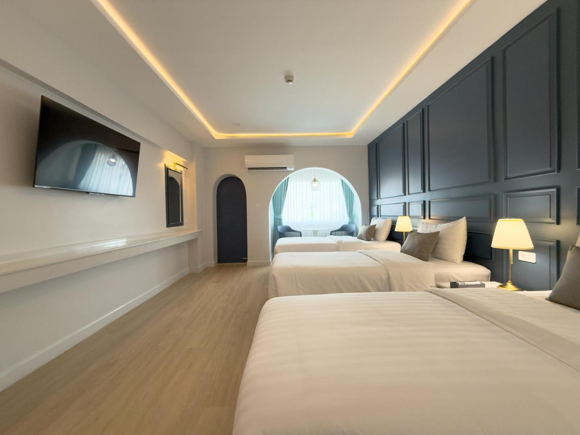 Regent Ramkhamhaeng 22 Hotel Bangkok Exterior photo