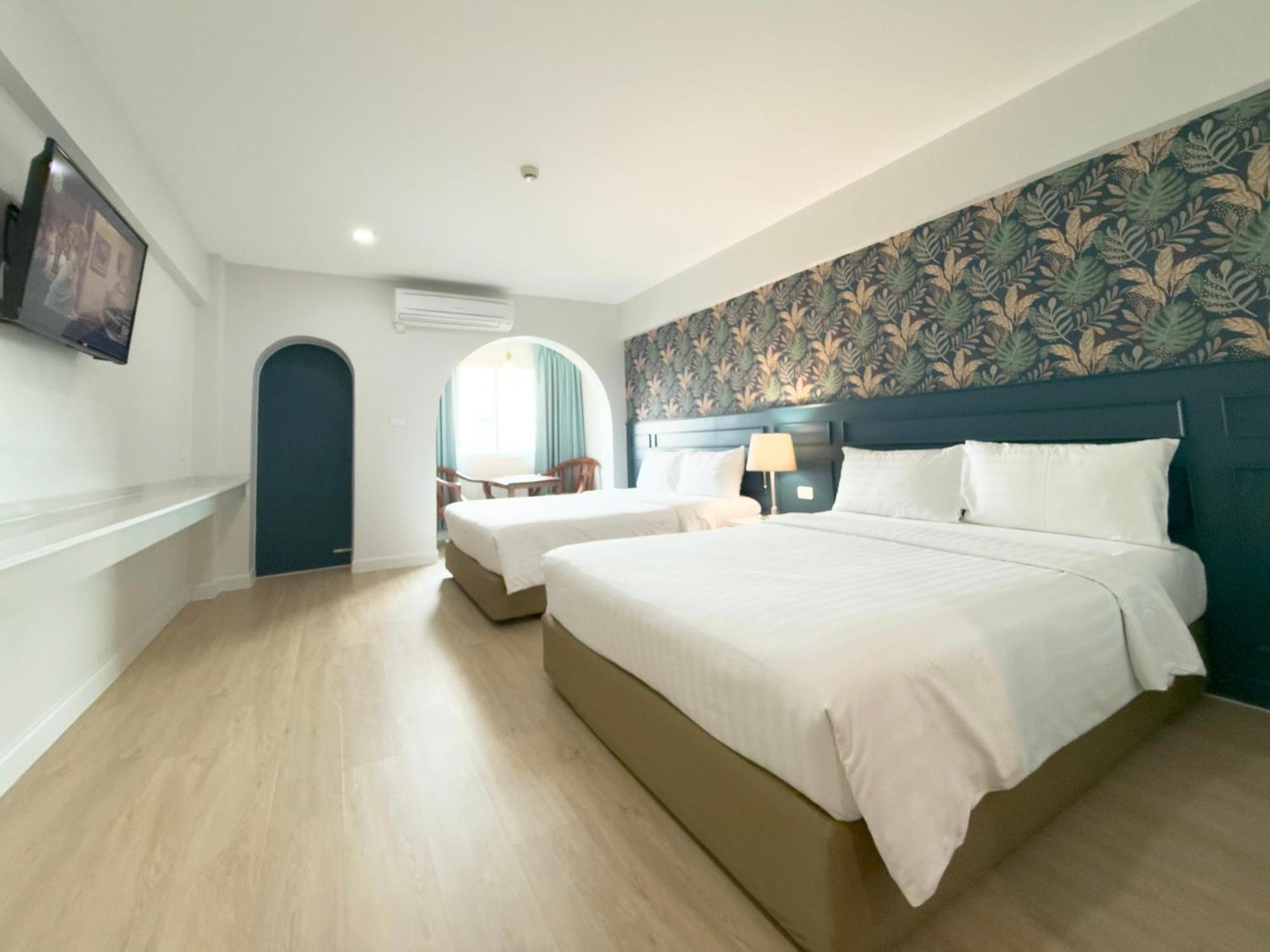 Regent Ramkhamhaeng 22 Hotel Bangkok Exterior photo