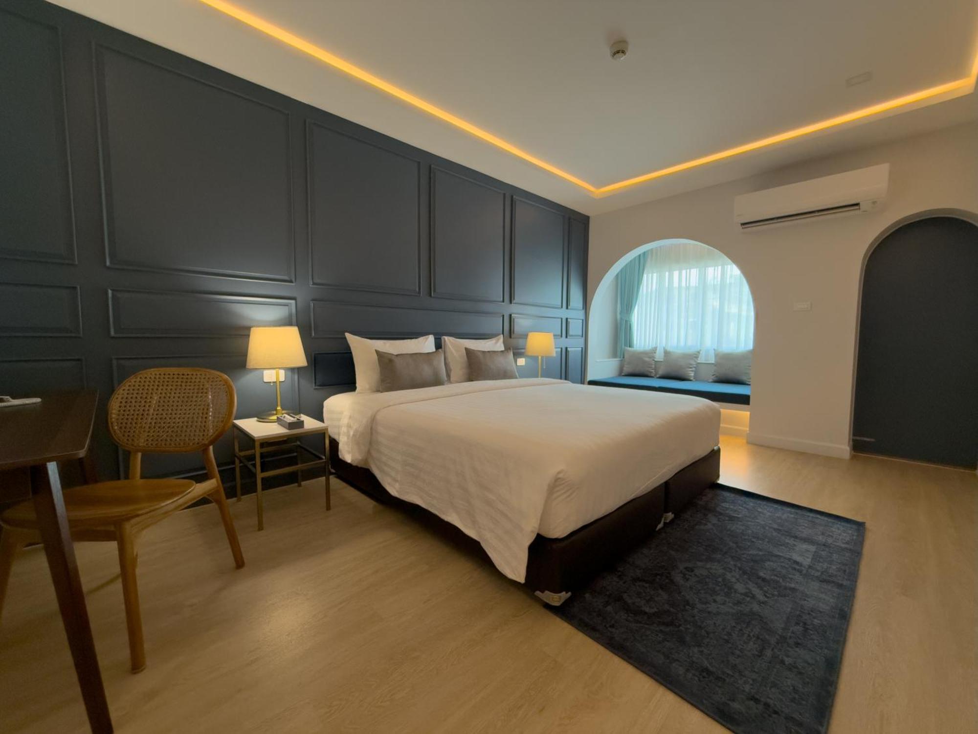 Regent Ramkhamhaeng 22 Hotel Bangkok Exterior photo