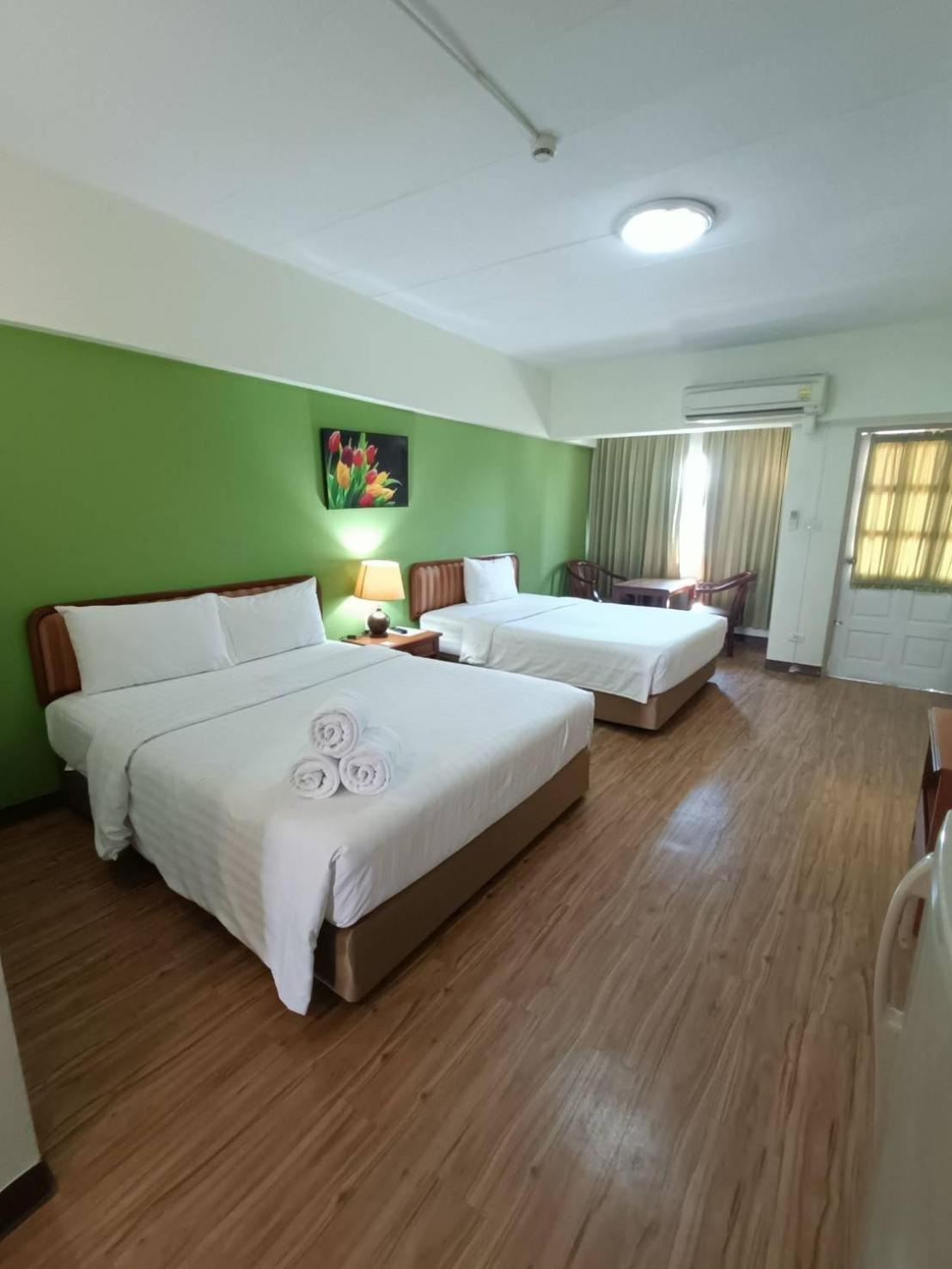 Regent Ramkhamhaeng 22 Hotel Bangkok Exterior photo