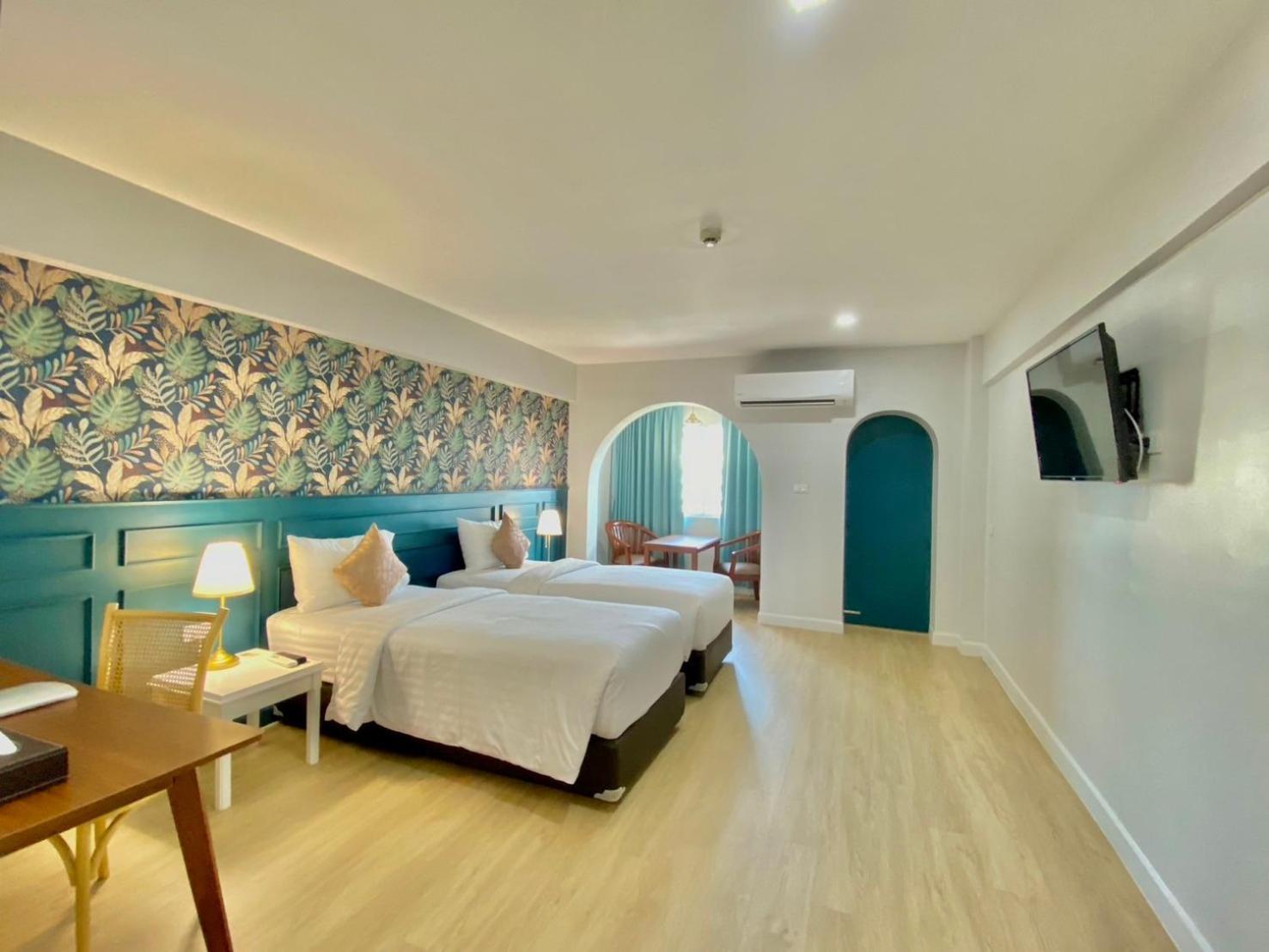 Regent Ramkhamhaeng 22 Hotel Bangkok Exterior photo