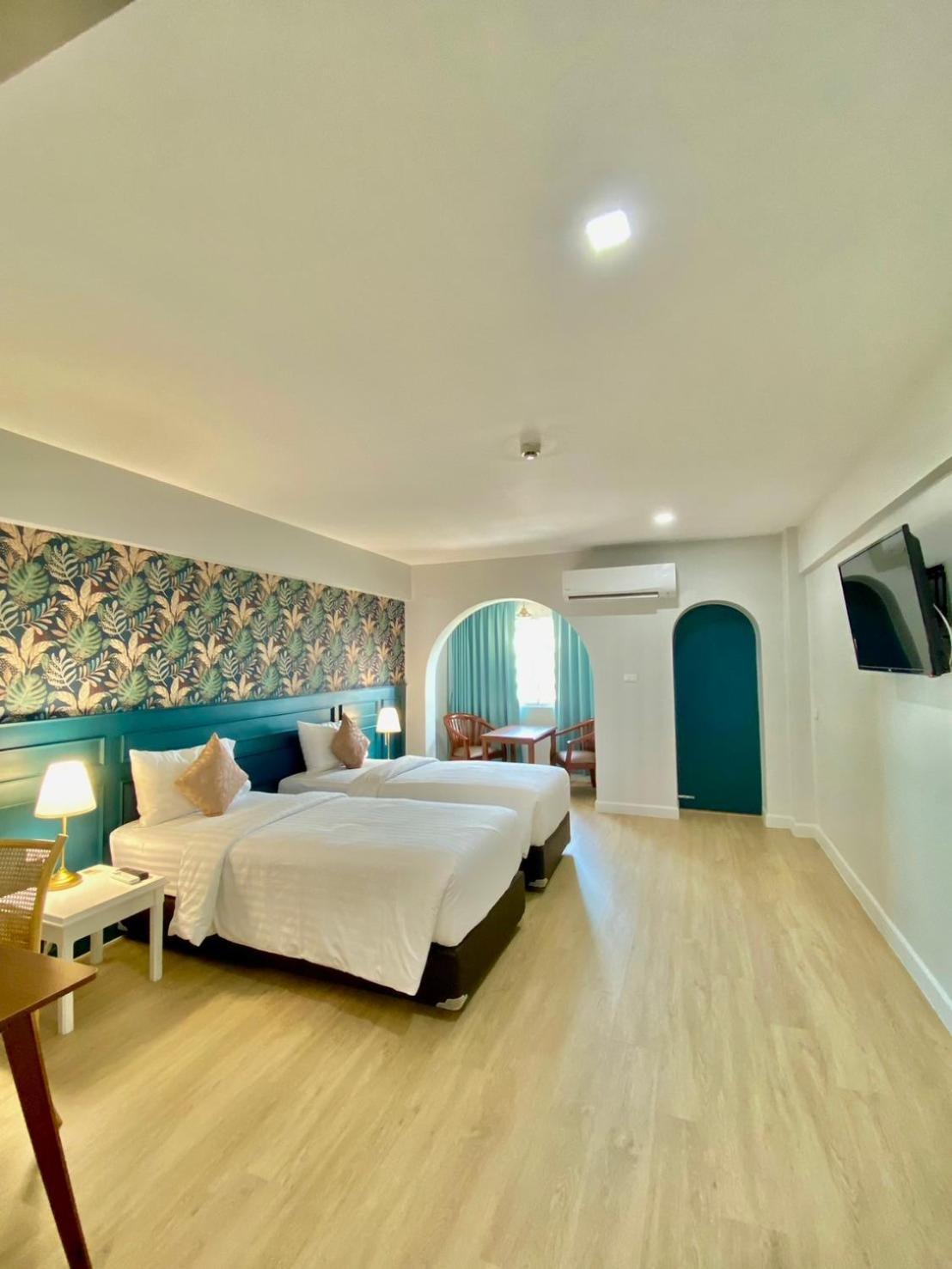 Regent Ramkhamhaeng 22 Hotel Bangkok Exterior photo